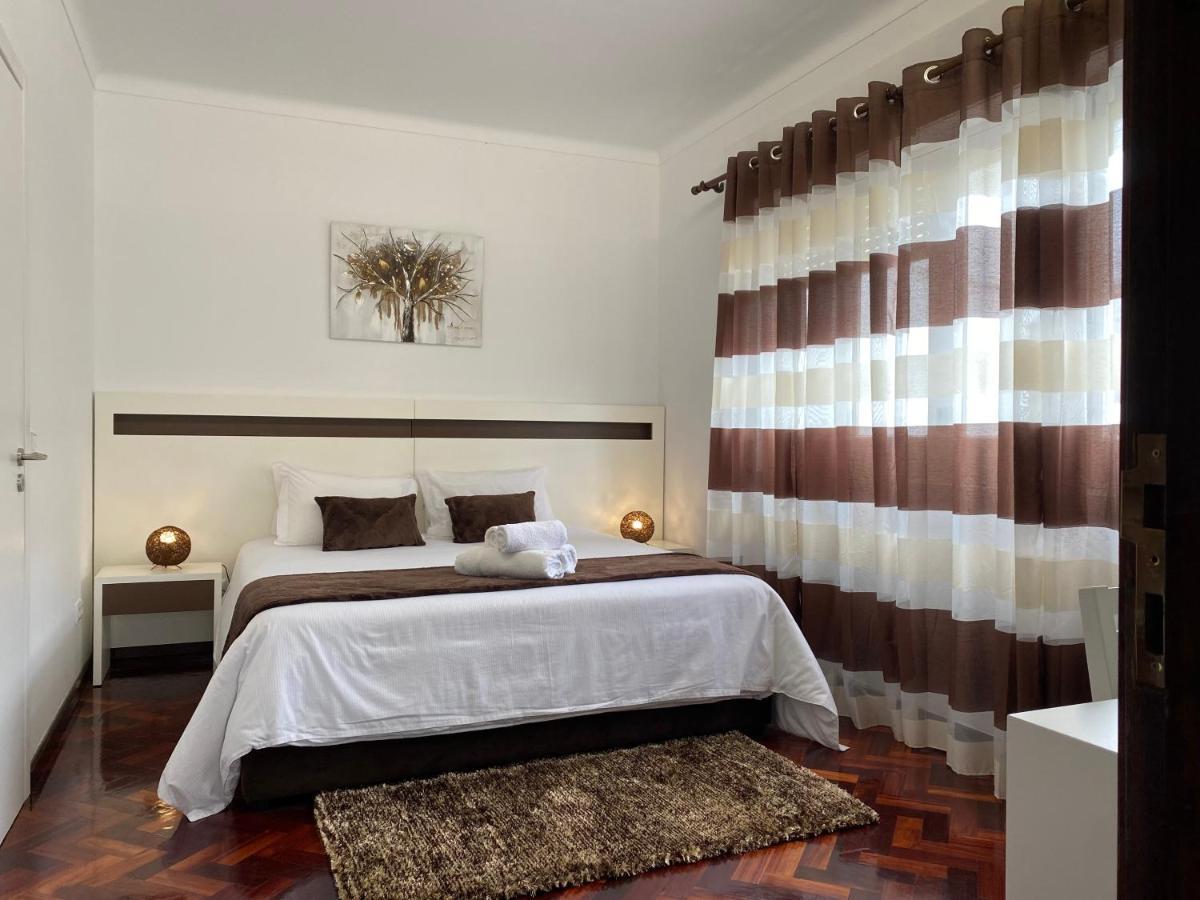 The Rock Guest House 蓬塔德尔加达 外观 照片