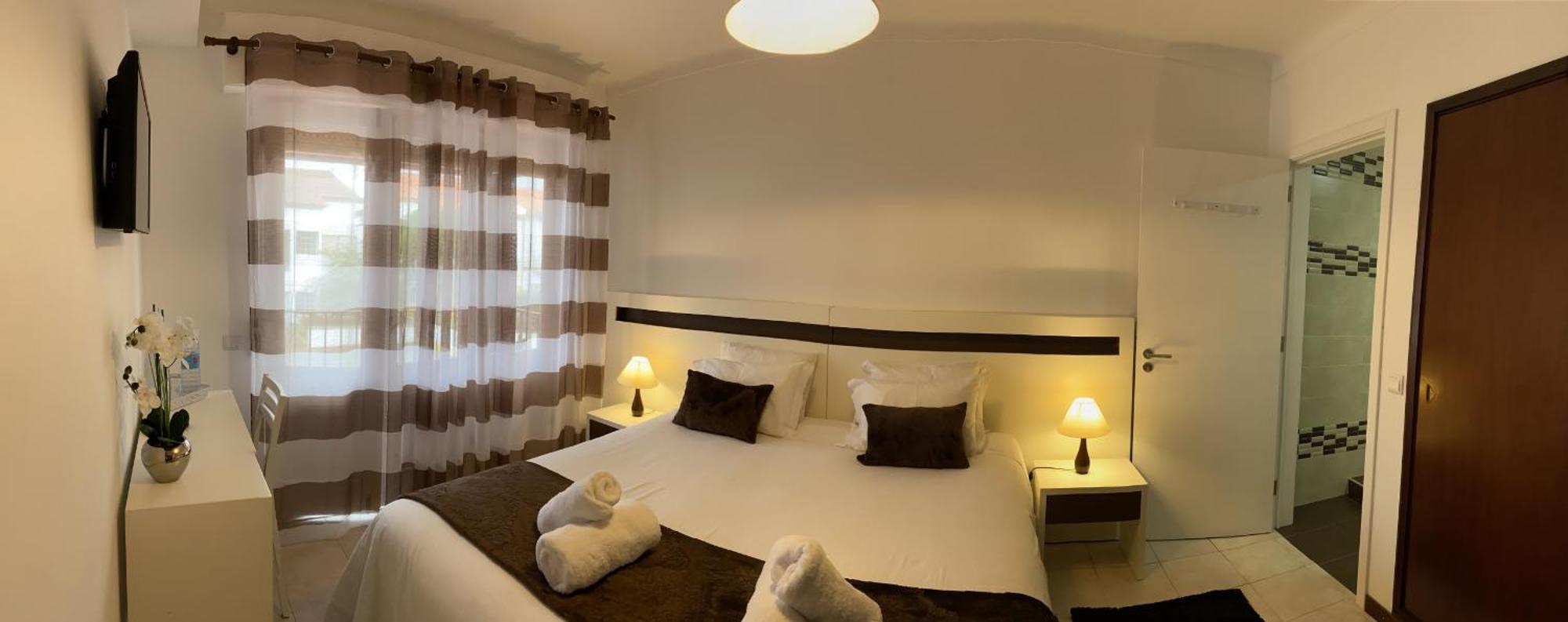 The Rock Guest House 蓬塔德尔加达 外观 照片